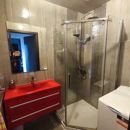 Camping Pokój Na Wynajem W Gdyni *